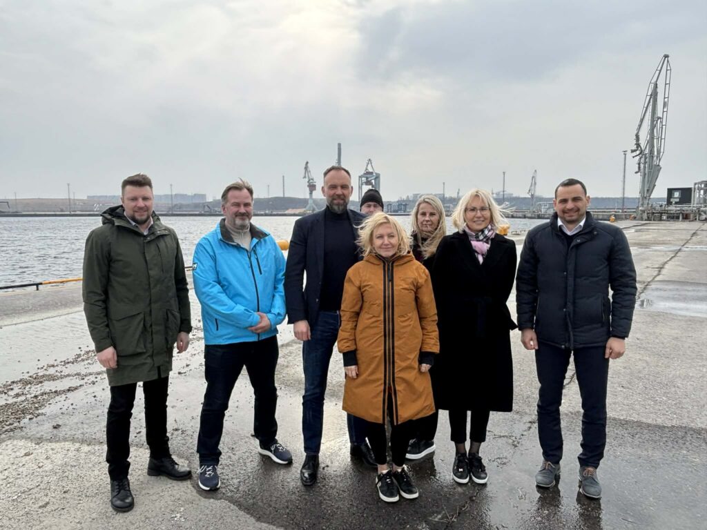 Olime hiljuti koos Ettevõtluse ja Innovatsiooni Sihtasutusega (EIS)  käimas jällegi mööda Eestimaad! Märtsi teine nädal viis meid Ida‑Virumaale ja Rakverre, kus